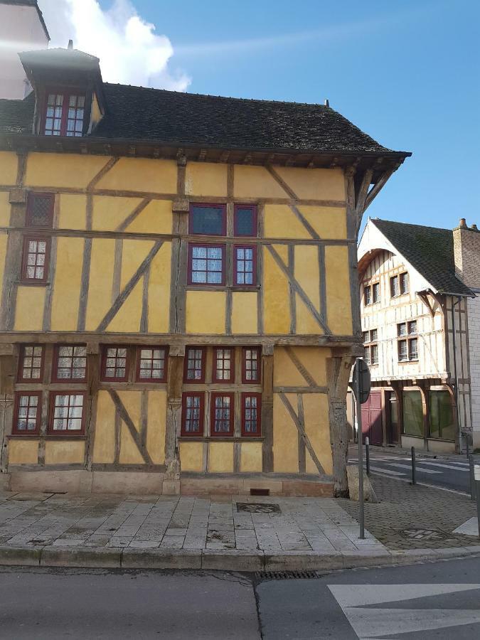 Appartement Du Vieux Troyes Esterno foto