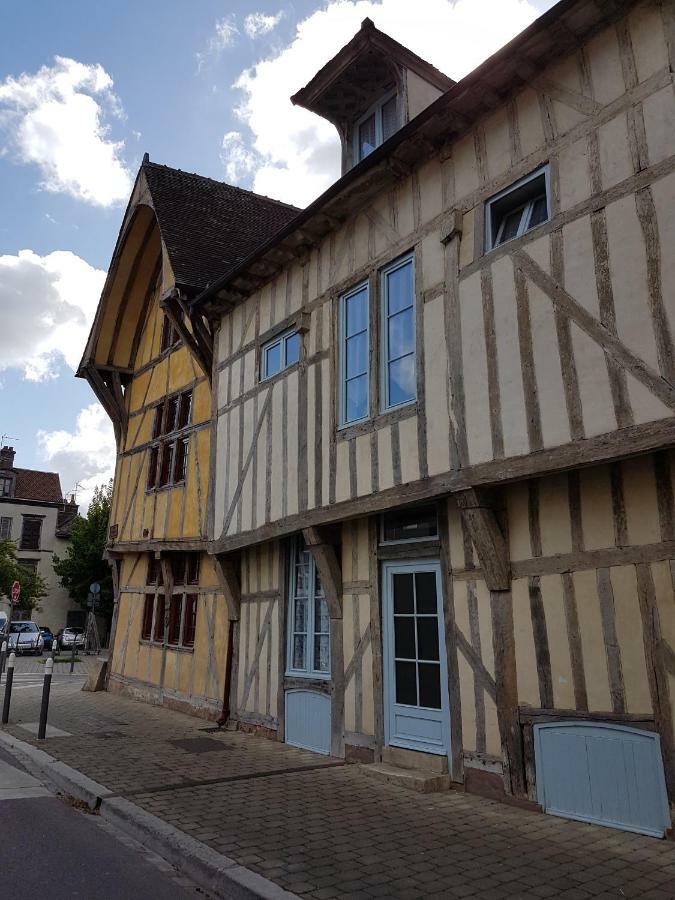 Appartement Du Vieux Troyes Esterno foto